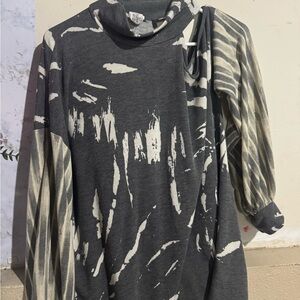 BiBi Charcoal and Ivory Long Sleeve Top